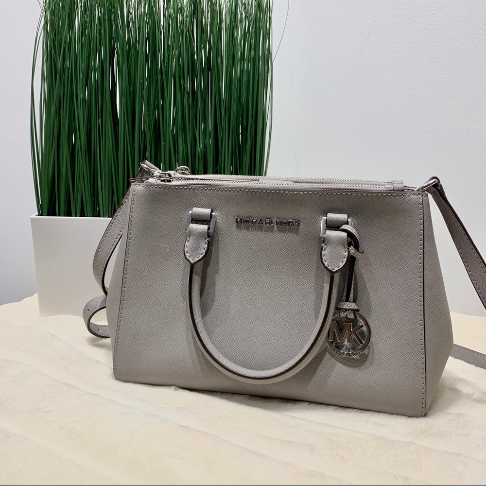 Michael Kors Handbag - Picture 1 of 5